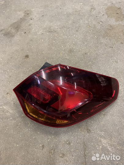 Задний правый фонарь Opel Astra J хетч 5D