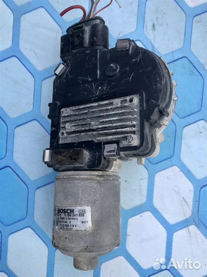 Моторчик стеклоочистителя передний 7L0955119K