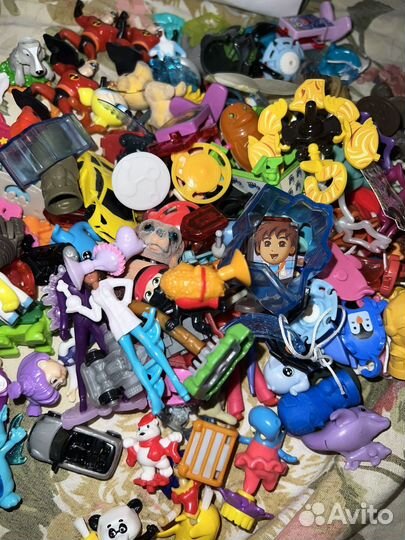 Игрушки из киндер сюрпризов пакетом