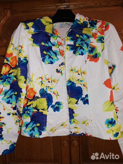 Джинсовая одежда женская и другая