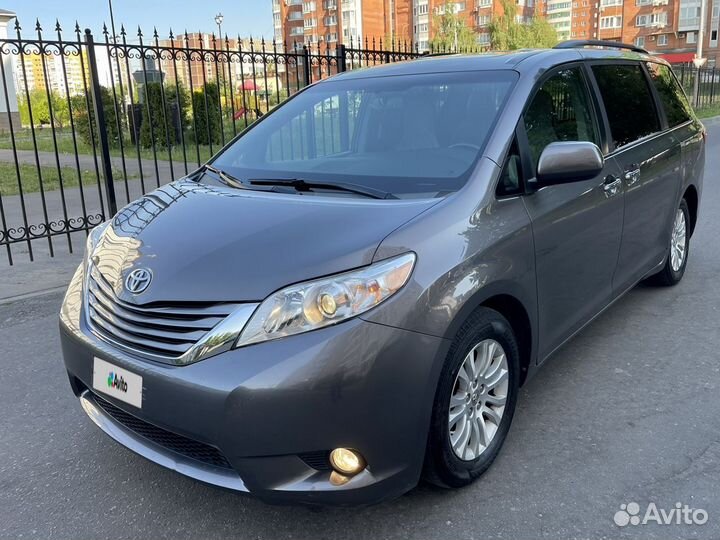 Toyota Sienna 2016