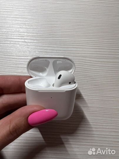 Беспроводные наушники apple airpods 1