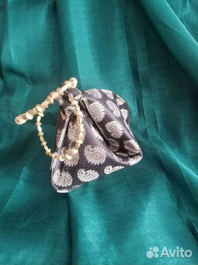 Индийская женская сумочка-клатч