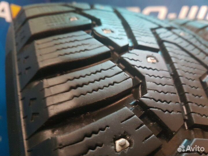 Pirelli Ice Zero 215/55 R17