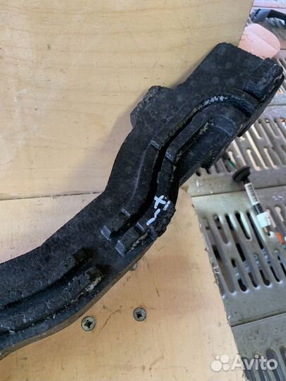 Абсорьер бампера BMW x7 g07