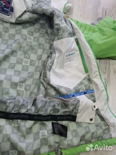 Сноубордическая куртка