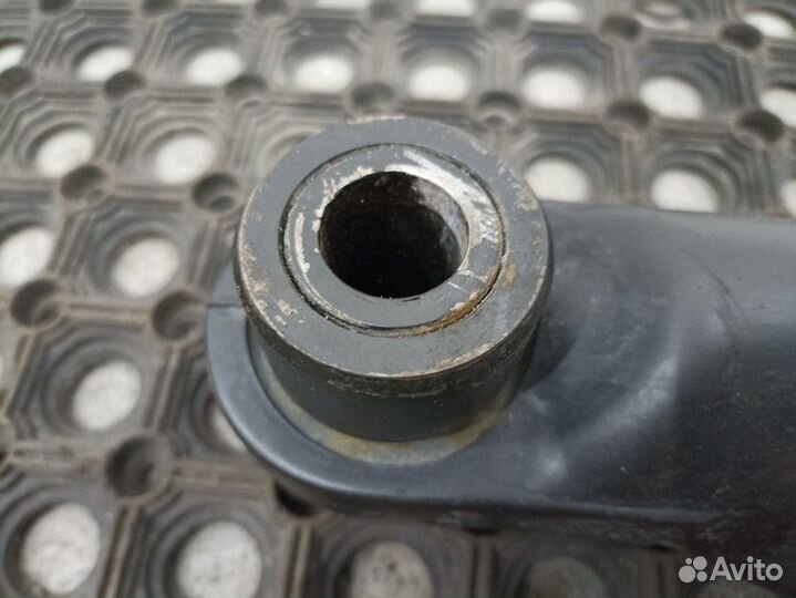 Цилиндр подъема кабины правый Renault T