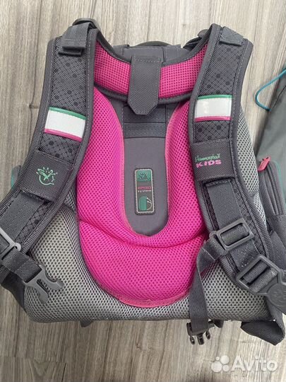 Рюкзак Hummingbird для девочки ортопедический