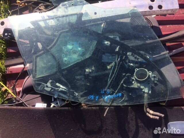 Левое переднее стекло мерседес а160