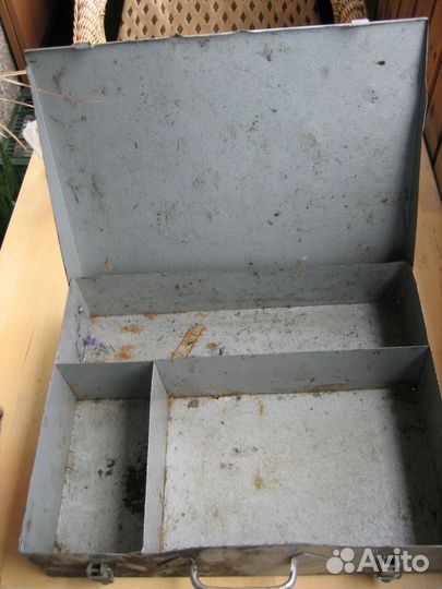 Чемодан для инструмента