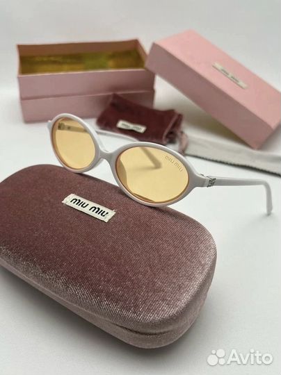 Солнцезащитные очки miu miu