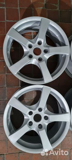 Красивые диски r16 5х114.3 ц.о67.1