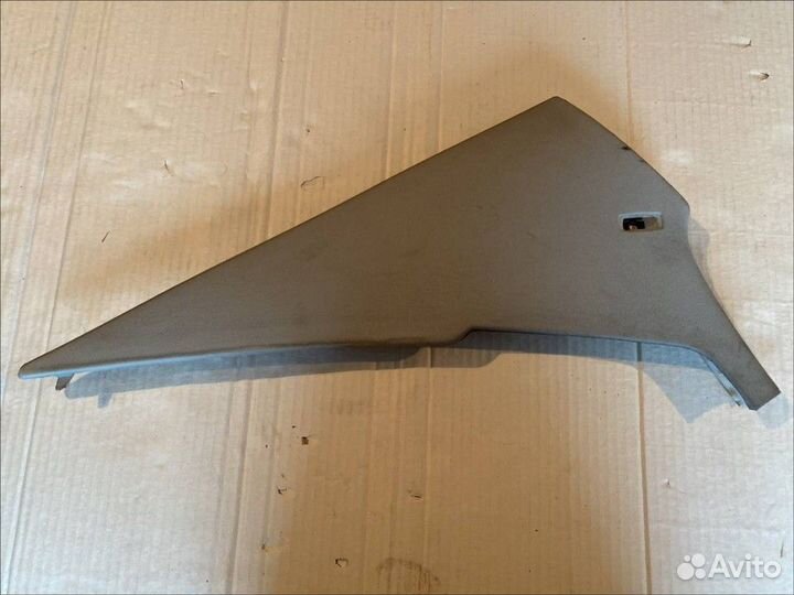 Обшивка стойки задняя левая седан