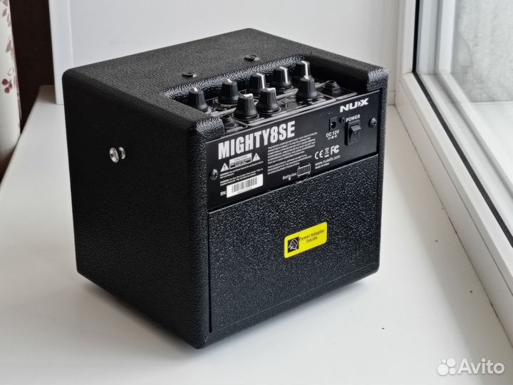 Гитарный комбоусилитель NUX mighty 8SE