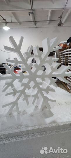 Новогодний декор из пенопласта