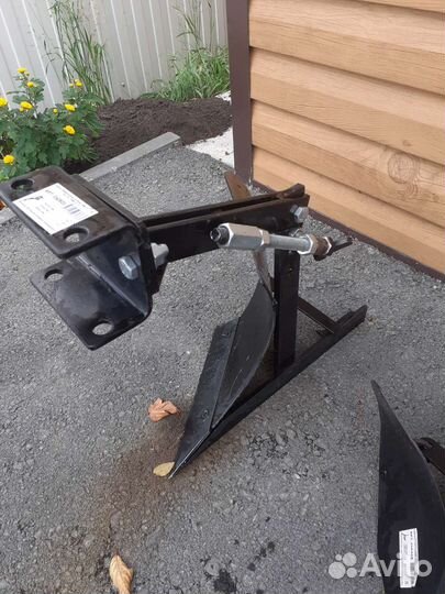 Плуг для мотоблока, окучник для мотоблока