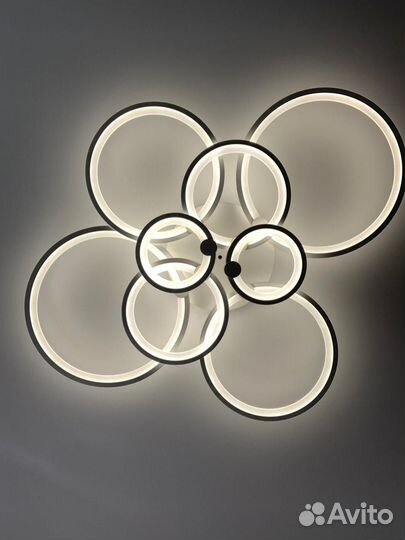 Продам люстрю, новая