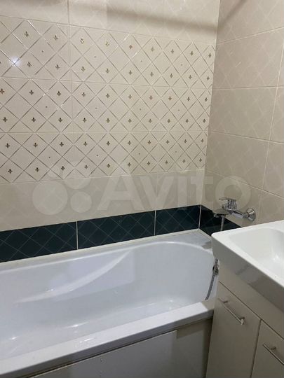 2-к. квартира, 53 м², 1/9 эт.