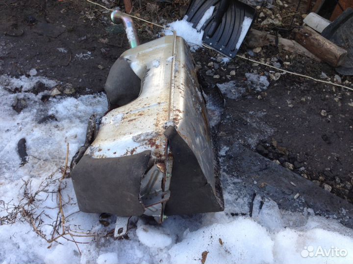 Бензобак Мерседес W210