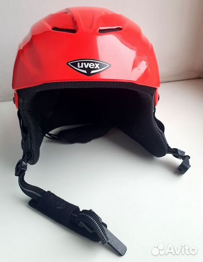 Горнолыжный шлем uvex