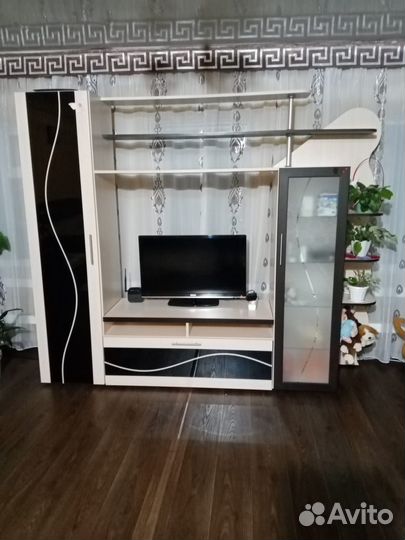 Стенка под телевизор