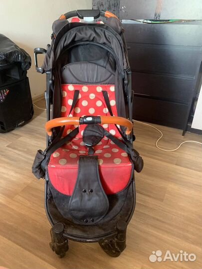 Прогулочная коляска