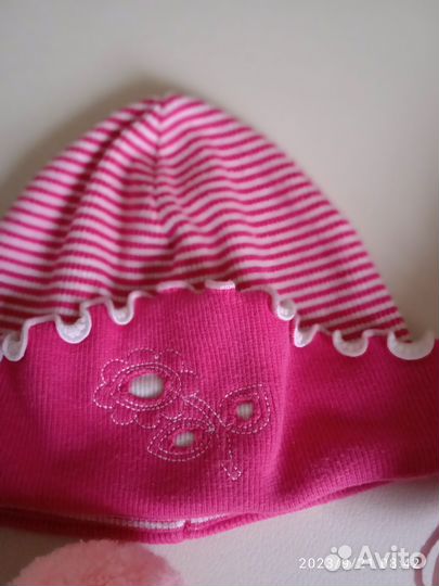 Много шапочек на девочку