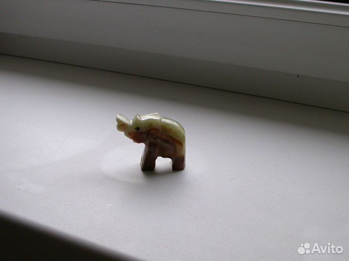 Нефритовый слоник