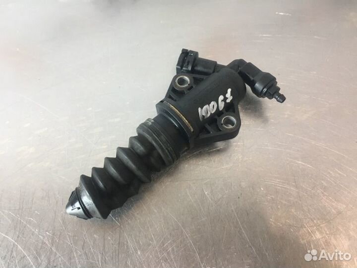 Главный цилиндр сцепления Mercedes C-Class W204