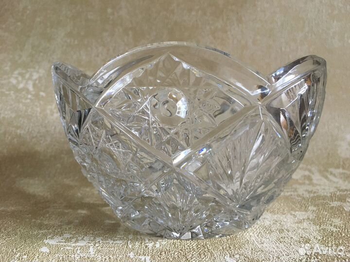 Хрустальная ваза и конфетницы