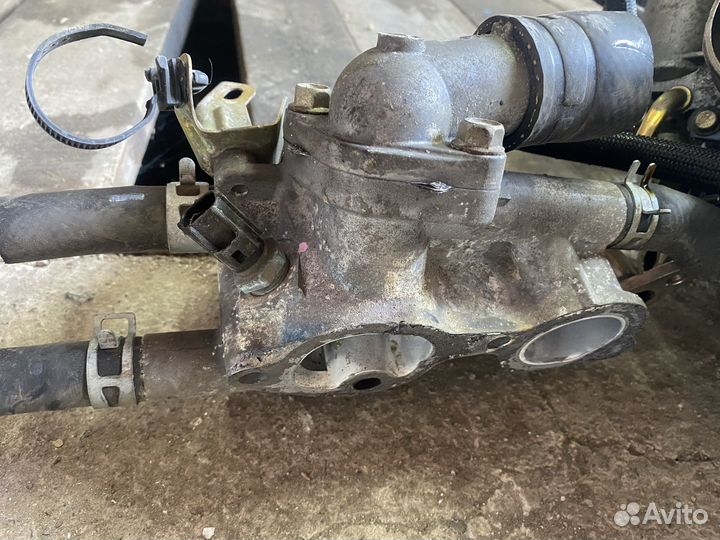 Двигатель в разборе Mitshubishi 4В11 2014