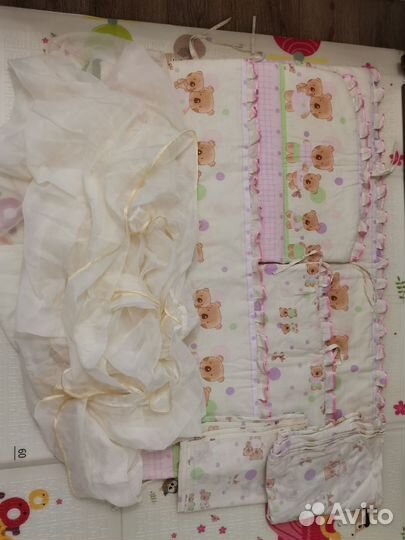 Бортики в кроватку, балдахин и постельное белье