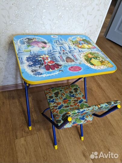 Детский стол и стул