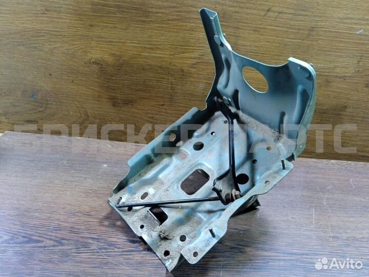 Крепление аккумулятора Шевроле Лачетти J200