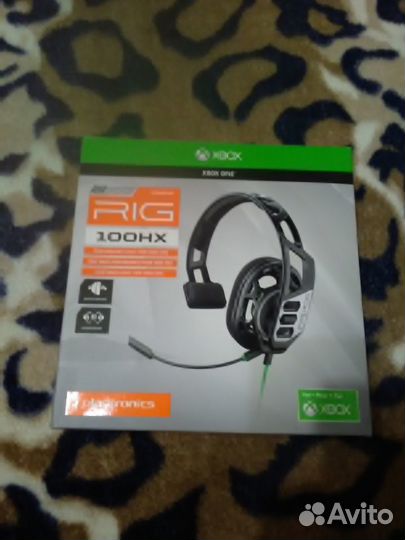 Гарнитура Plantronics RIG 100 HX на xbox