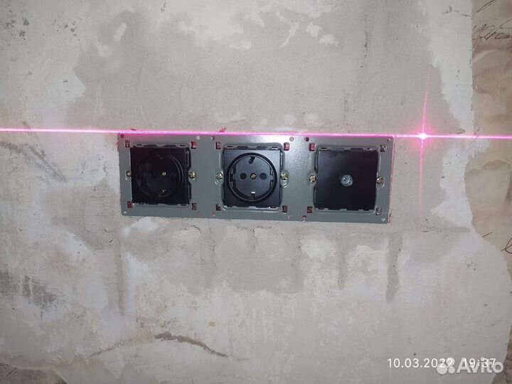 Услуги электрика. Перенос розеток. Электромонтаж