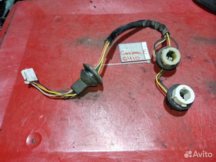 Патроны фонаря задние Toyota Carina E лифтбек 1.6