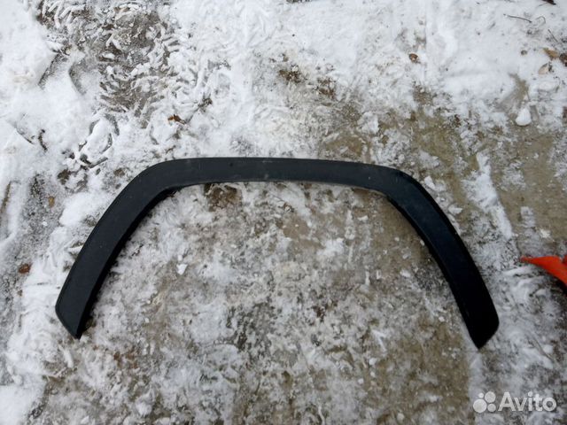 Молдинг переднего правого крыла Toyota RAV4