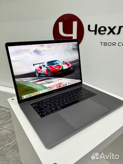 MacBook Pro 15 2018 Touch Bar SSD 500 Core i7 16Гб