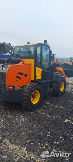 Фронтальный погрузчик Kyloton ZL20, 2023