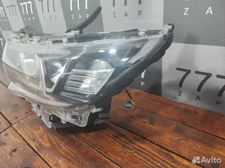 Фара левая LED Toyota Land Cruiser Prado 150 17-нв Б/У Оригинал