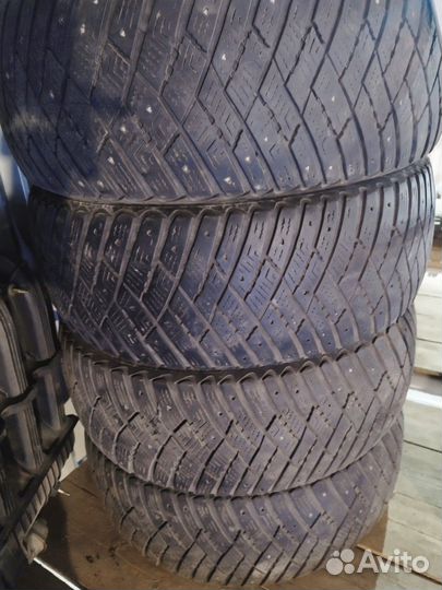 Goodyear Ultragrip Ice Arctic 225/55 R17