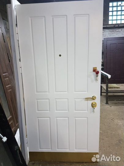 Дверь из стали с мдф отделкой