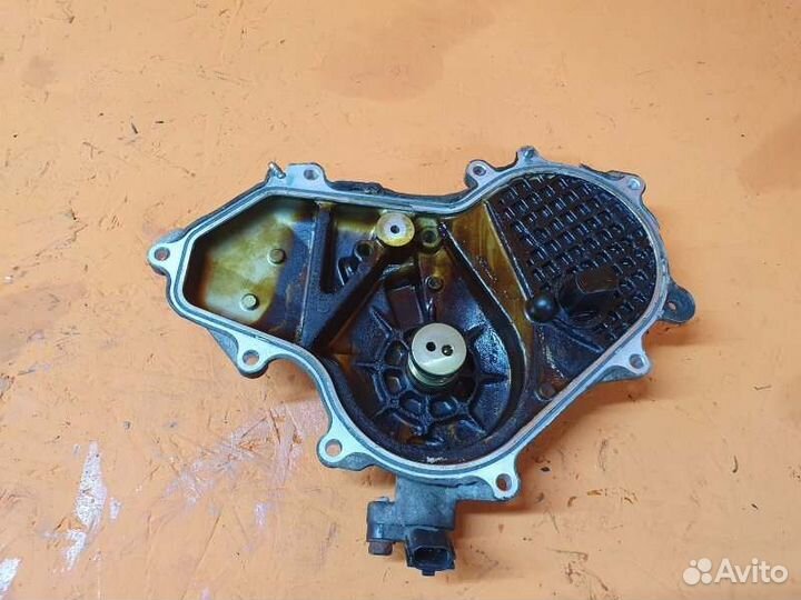 Крышка распредвала левая Infiniti Qx56 JA60 5.6