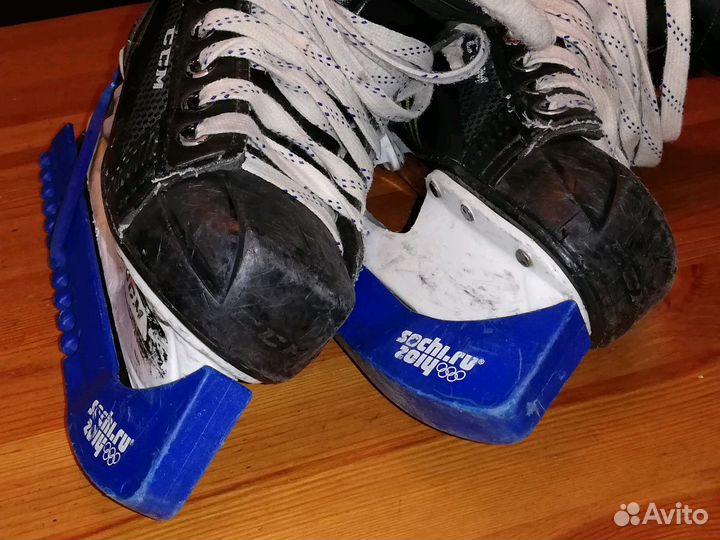 Коньки подростковые CCM IO52