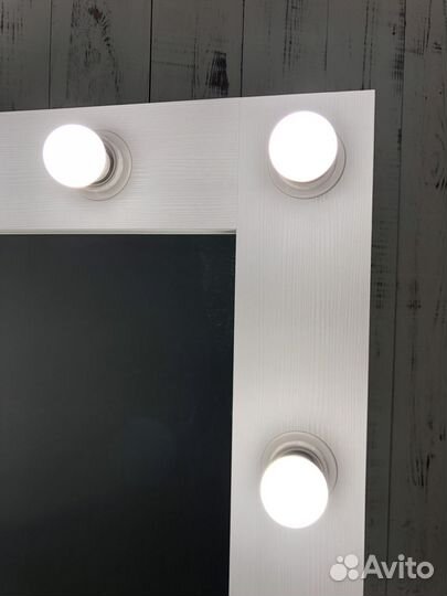 Зеркало с подсветкой