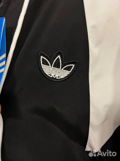 Ветровки Adidas