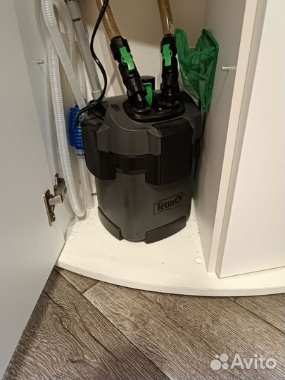 Аквариум с тумбой и внешним фильтром