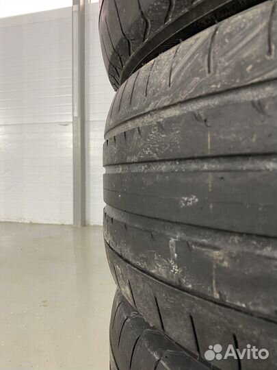 Yokohama Advan A005 235/50 R18