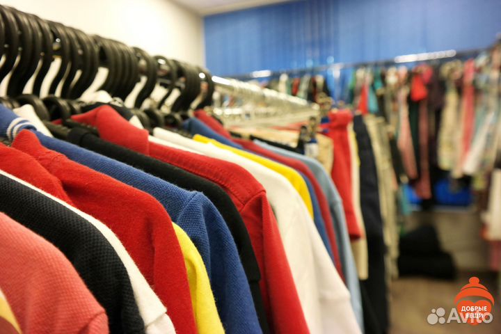 Женские вещи много